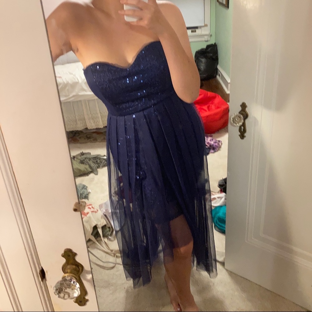 glittery blue strapless prom dress